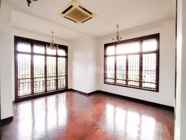 Spacious Bunglow in Elite Area of Subang Alam Section 27 Shah Alam