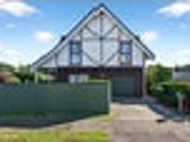 Spacious, Central & Low Maintenance Living