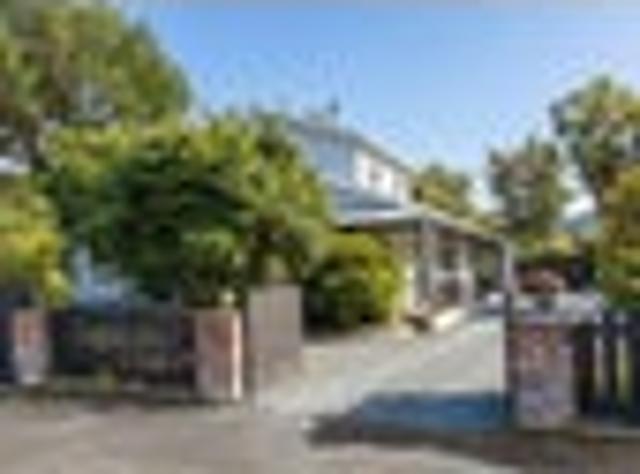 Spacious character home with private garden