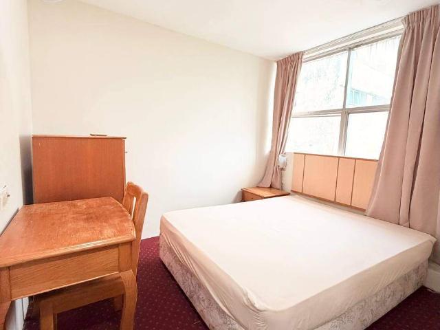 Spacious co living room with zero deposit room for long stay at puchong