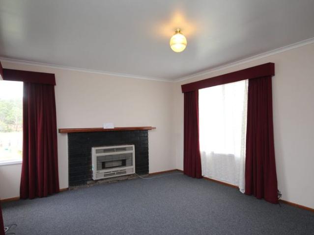 Spacious & Comfortable 3 Bedroom Home in a Quiet Location