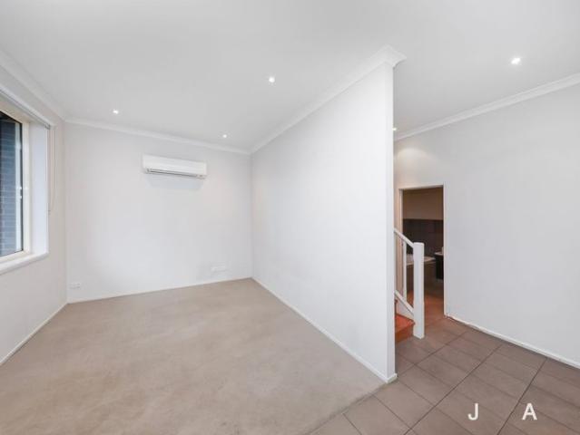 Spacious & Comfortable Two Bedroom Home in the Heart of Carlton