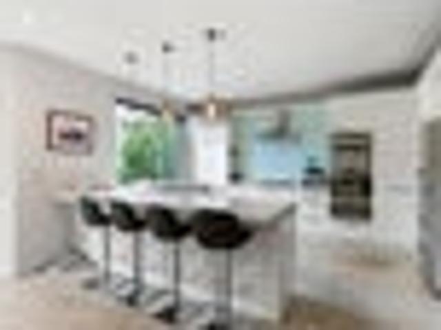 SPACIOUS & CONTEMPORARY WEATHERTIGHTNESS ISSUES
