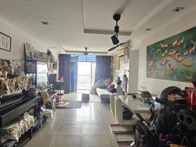 Spacious Condo Unit for Sale at Midfeilds Sg Besi