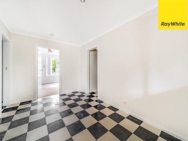 Spacious Cook Duplex