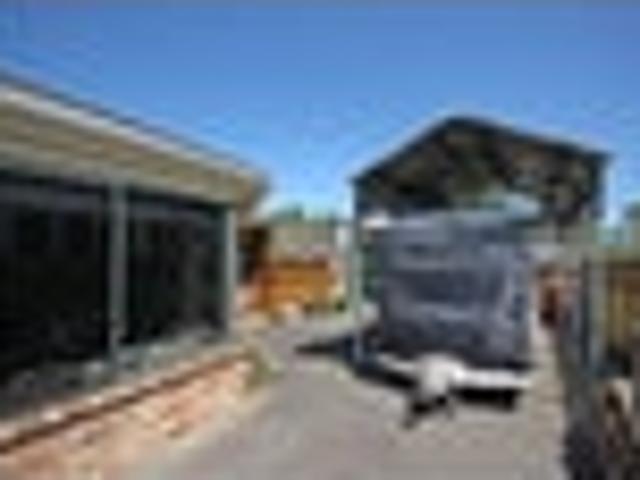 Spacious Coastal Living in Foxton Beach