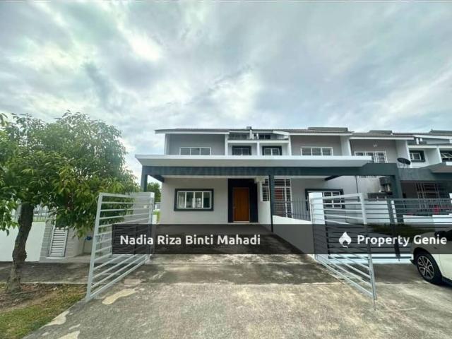 Spacious Corner Lot Terrace with Ample Land Area @ Laurel Laman View