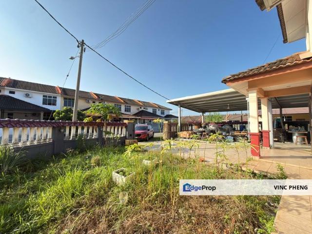 SPACIOUS CORNER LOT Terrace with HUGE LAND @ Taman Merdeka