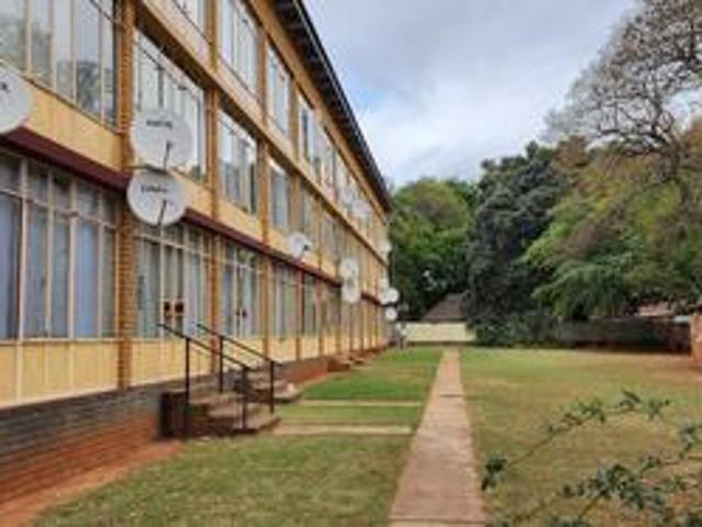 spacious corner unit townhouse on th.