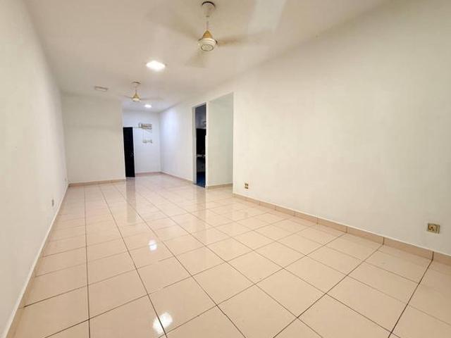 SPACIOUS CORNER UNIT Pangsapuri Melur Bandar Baru Sentul KL