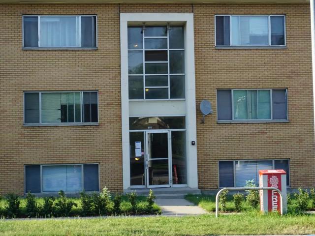 Spacious, Cozy, one bedroom one bathroom Apartment in Sunalta for rent