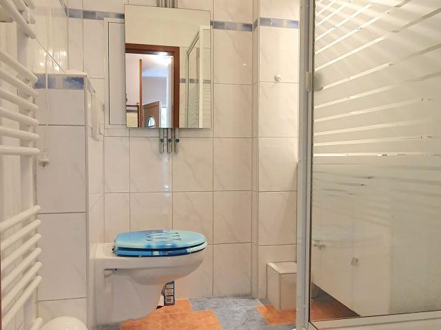 Spacious, cute studio close to park, Nurnberg Amsterdam Apartments for Rent