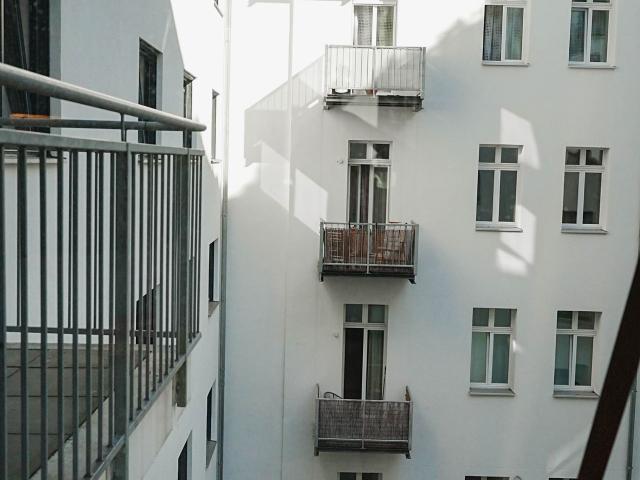 Spacious Design Apartment with 2 balconies at quiet location 10 min from Mitte, Berlin Amsterdam Apartments for Rent