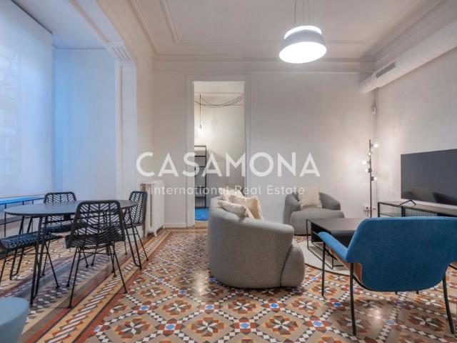 Spacious Designer Home Steps from Plaça Universitat