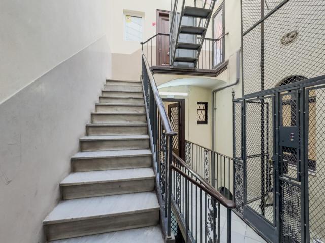 Spacious double bedroom in Dreta de l'Eixample
