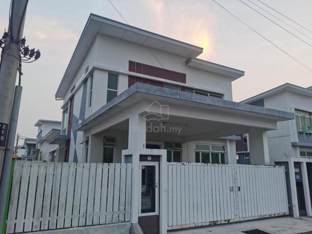 SPACIOUS Double Storey Bungalow Taman Senawang Perdana Senawang