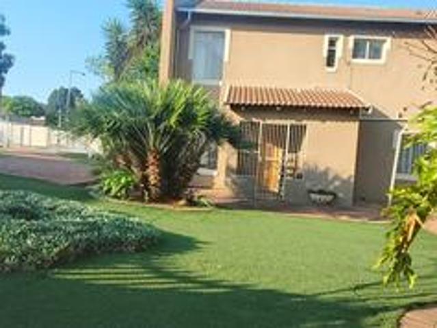 spacious double storey family home w.