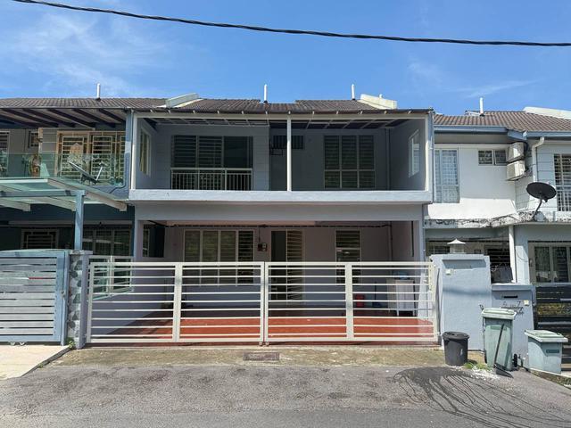 SPACIOUS Double Storey Terrace Taman Saga Emas Kajang