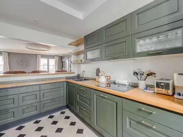 Spacious, elegant, and move in ready apartment Le Marais, Paris Amsterdam Apartments for Rent