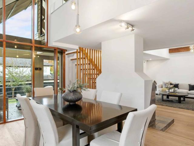 Spacious Epsom Living | Double Grammar Zone