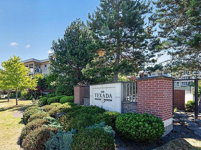 Spacious Executive Corner Condo In Beautiful North Nanaimo