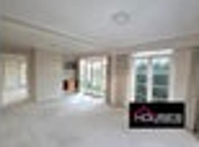 SPACIOUS FAMILY CLASSIC FOR RELOCATION