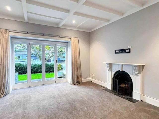 SPACIOUS FAMILY BUNGALOW