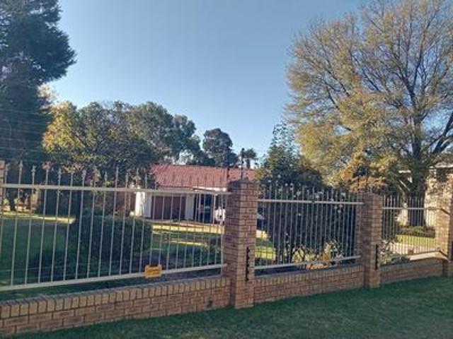 spacious family dream home to rent i.