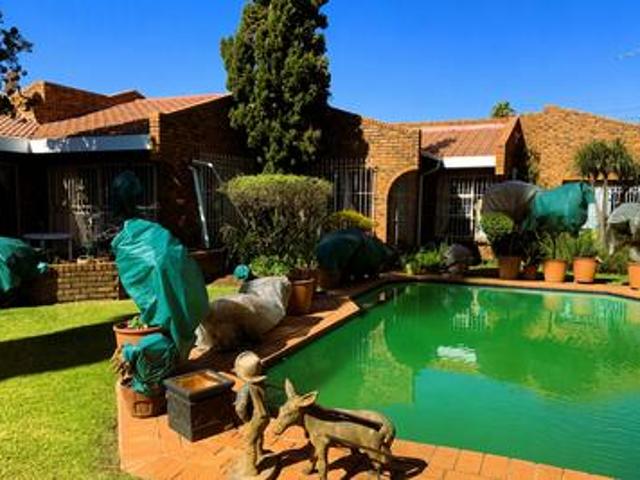 spacious family home with entertaine.