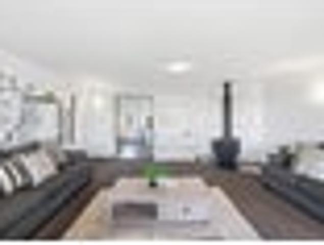 Spacious family home with income potential