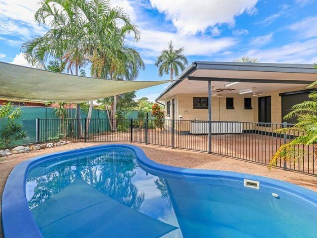 Spacious Family Home with Pool, Huge Yard & Room for the Pets!