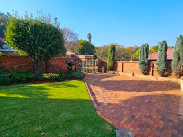 spacious family home with resort sty.