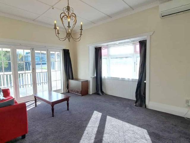 Spacious Family home and garden