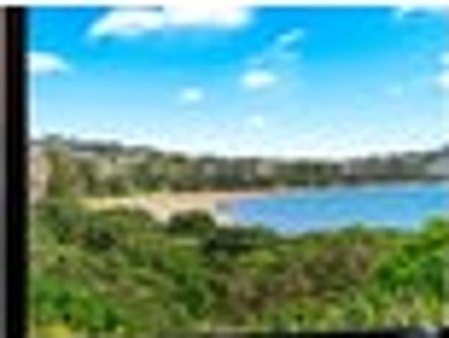 Spacious family home, beach access, granny flat