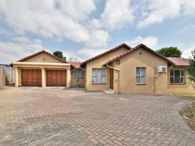 spacious family home in the boomed a.