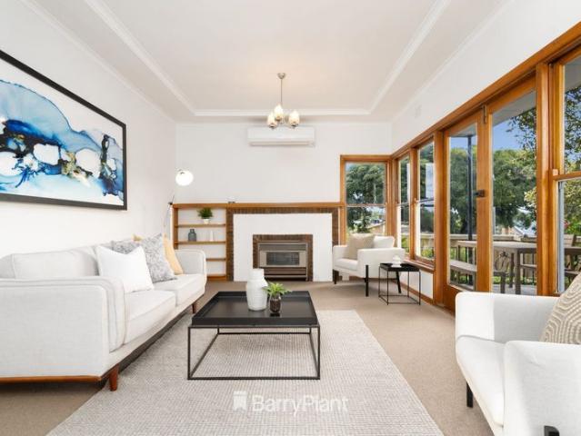 Spacious family home in Belmont’s sought after river precinct