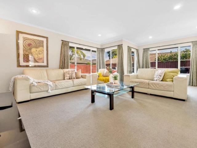 Spacious Family Home in Flat Bush