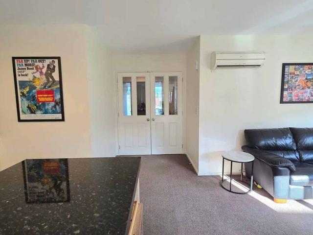 Spacious Family Home in Hei Hei