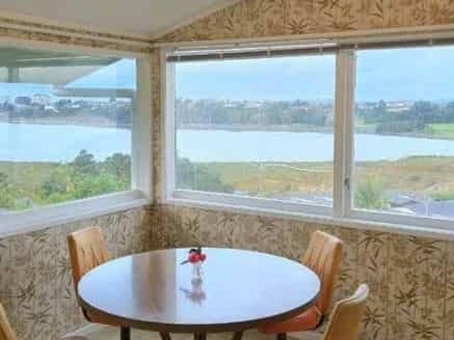 Spacious Family Home in Judea