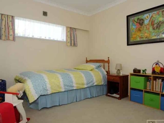 4 double bedroom house in Karori