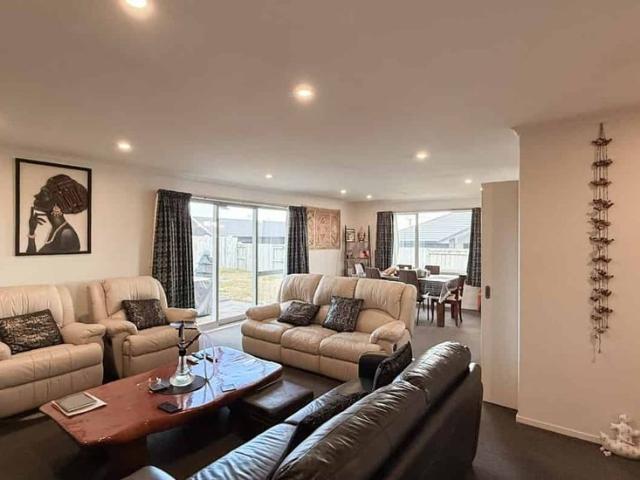 Spacious Family Home in Popular Nga Roto