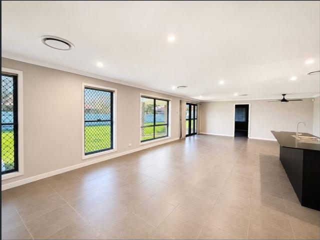 Spacious Family Home in Sought After Amaroo
