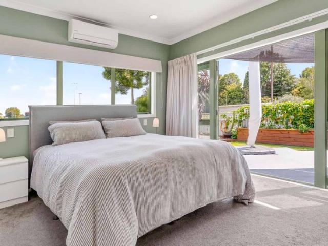 Spacious Family Home Opposite the Park