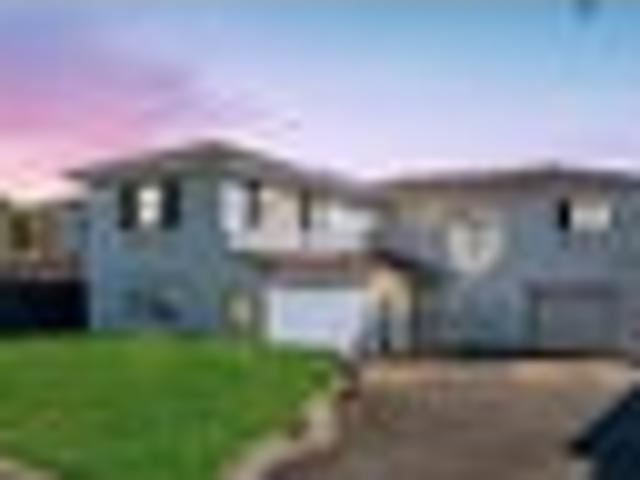 Spacious Family Living in Macleans College Zone