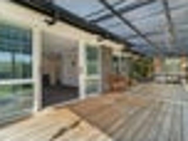 Spacious Family living in a peaceful setting