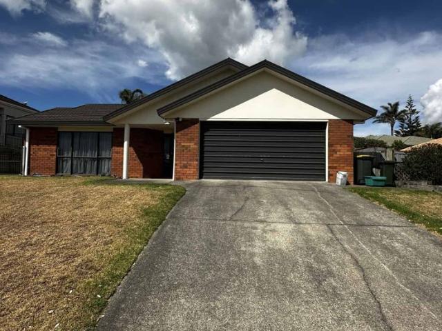 Spacious Family Living in Coastlands
