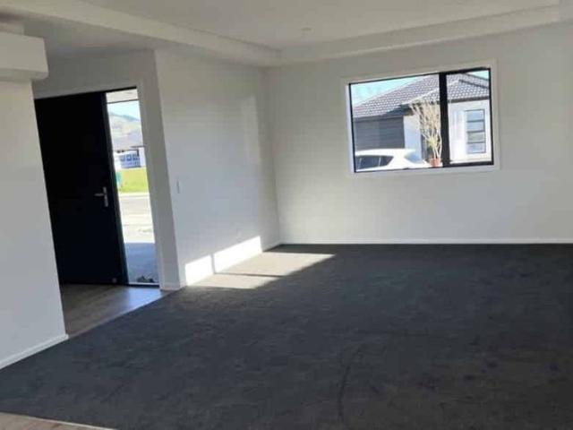 Spacious Family Living in Popular Berryfields