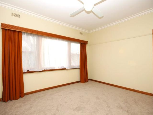 Spacious family living in prime Belmont location