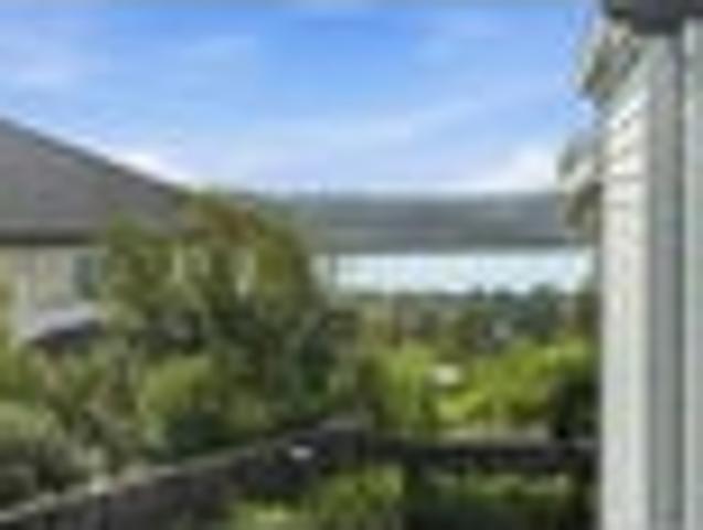Spacious Family Living in Prime West Harbour