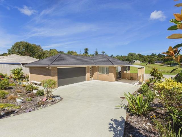 Spacious Family Living in the Heart of Warkworth